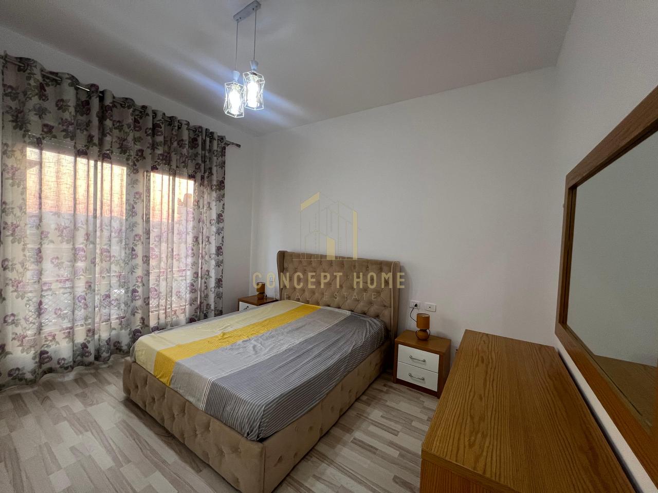 Affittasi appartamento 2+1+2+parcheggio in Via Kavaja/1200 euro