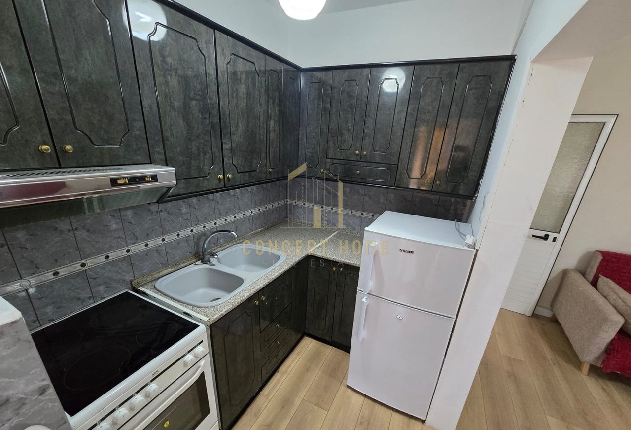 Jepet me qera apartament 1+1 ne Porcelan