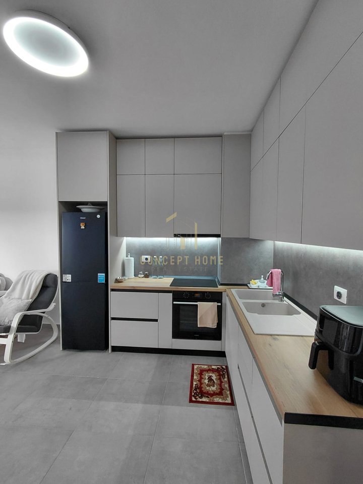 A 2+1 apartment is for rent at Univers City.