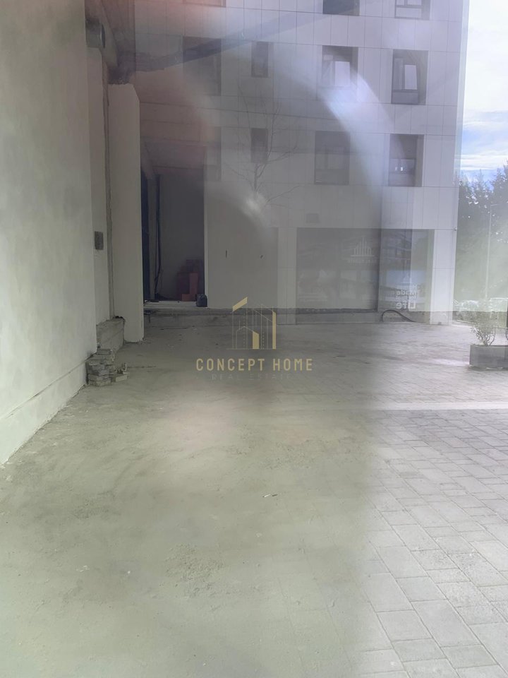 Shitet  dyqan Ne Porcelan