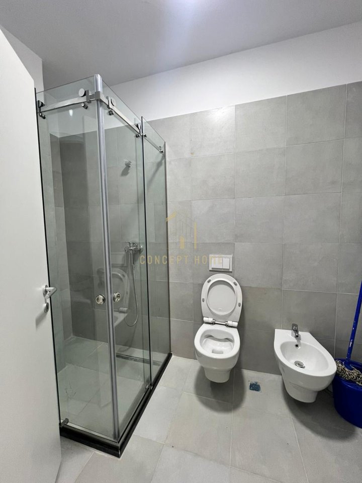 Apartament 2+1+2+Post Parkimi Me Qira tek Liqeni i Thatë, Tiranë - 1200€ | 120 m²