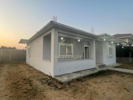 Shitet shtepi private 1-kateshe ne Kamez