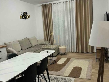 Jepet me qera Apartament 2+1 tek Univers City