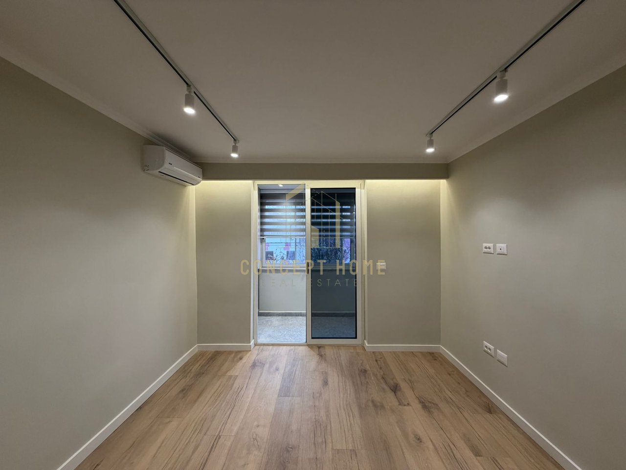 Shitet apartament 1+1 tek Kryqezimi i 21.