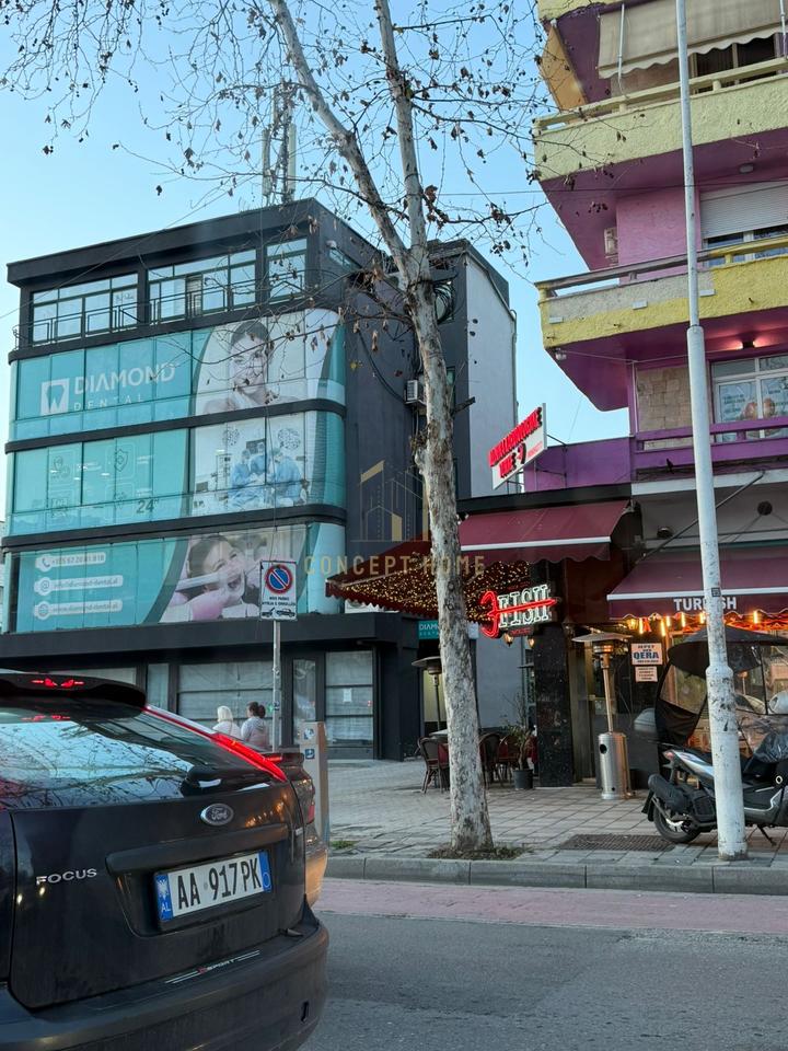 Shitet apartament 1+1 tek Kryqezimi i 21.