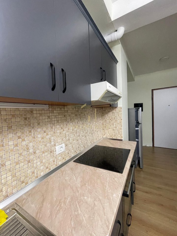 Apartment 1+1 for rent at Komuna e Parisit