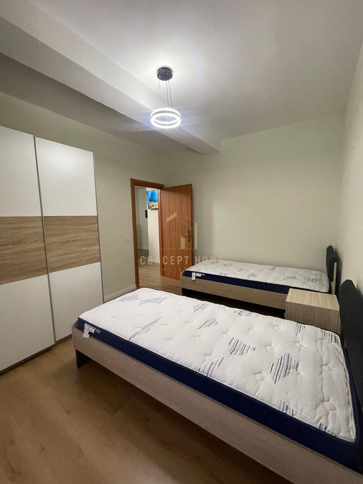 Apartment 1+1 for rent at Komuna e Parisit