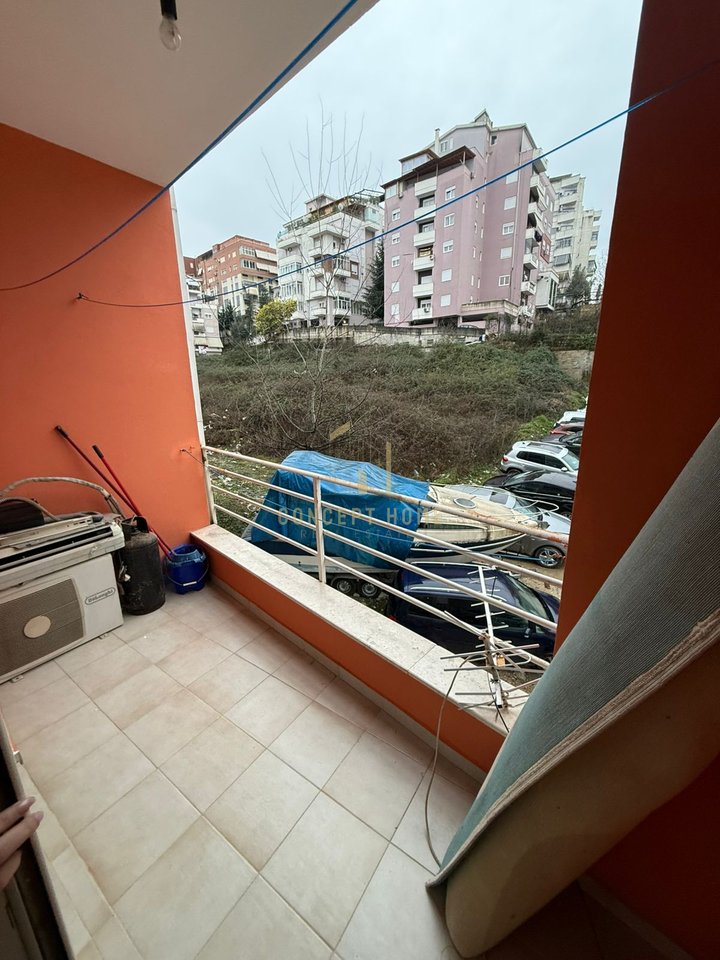 Jepet me qera apartament 1+1 ne Fresk