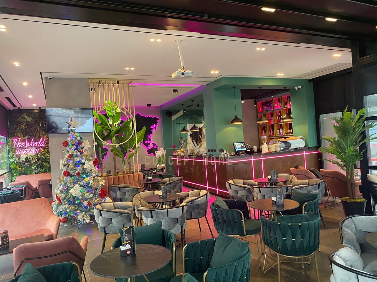 Shitet Super Bar Kafe tek Pallatet e Verdha Kthesa Kamzes