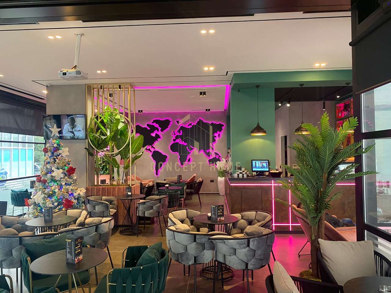 Shitet Super Bar Kafe tek Pallatet e Verdha Kthesa Kamzes