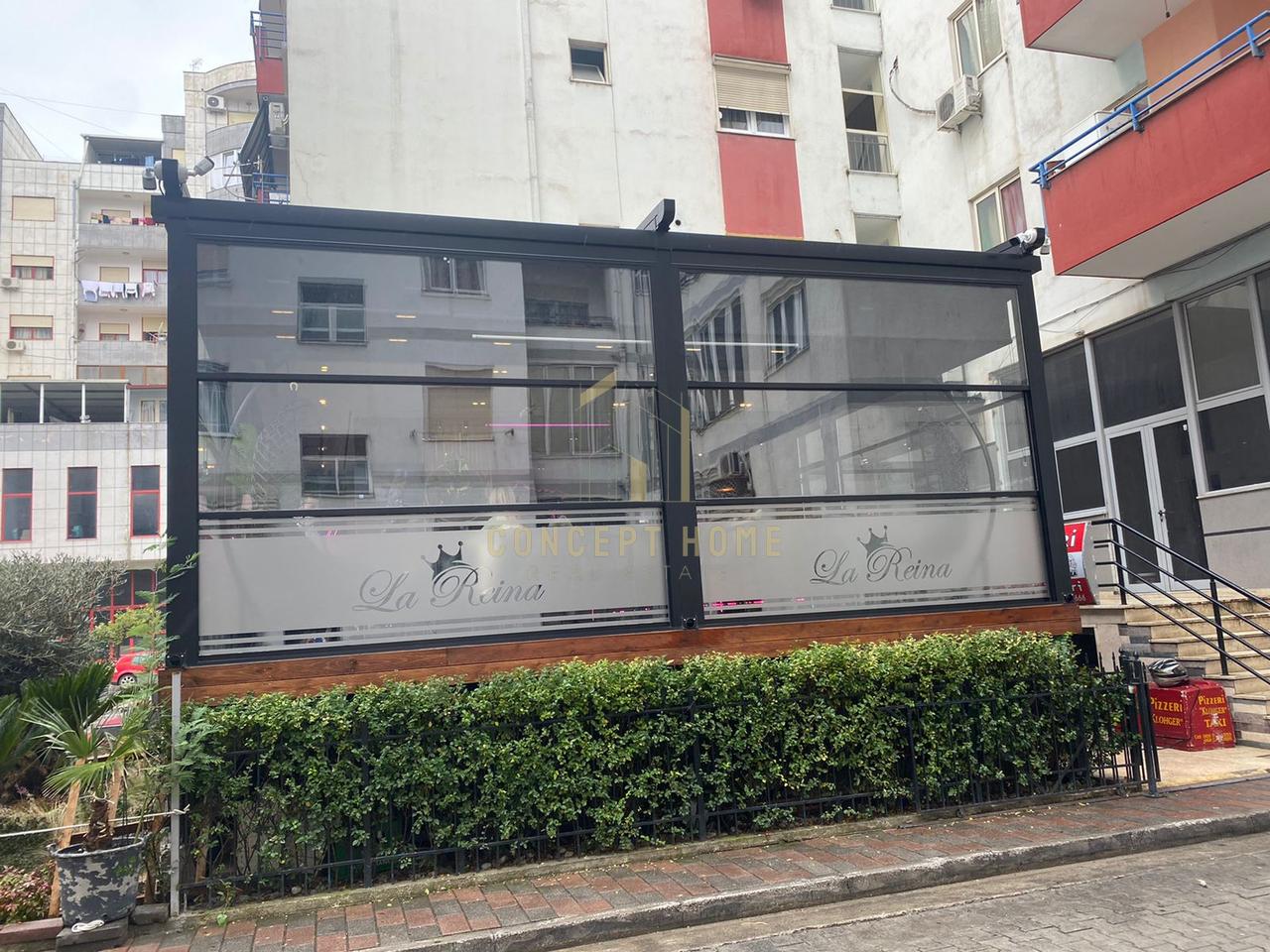 Shitet Super Bar Kafe tek Pallatet e Verdha Kthesa Kamzes