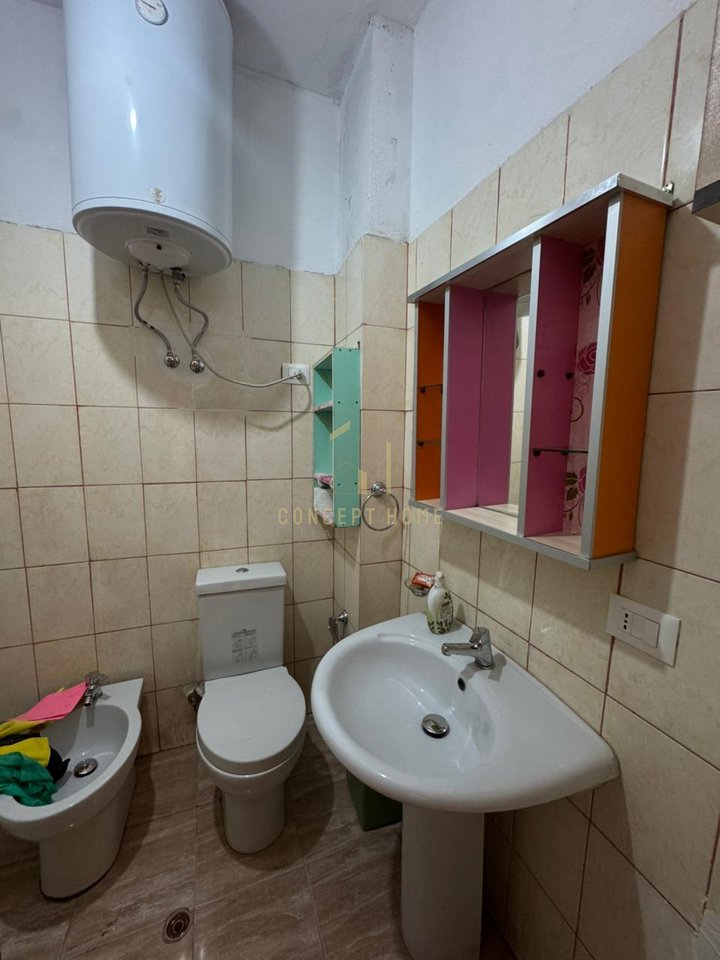 Jepet me qera Apatament 1+1 Ne Astir