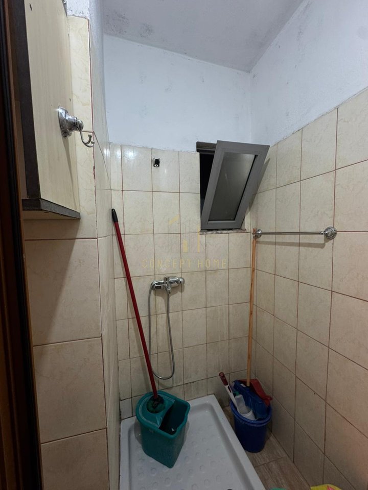 Jepet me qera Apatament 1+1 Ne Astir