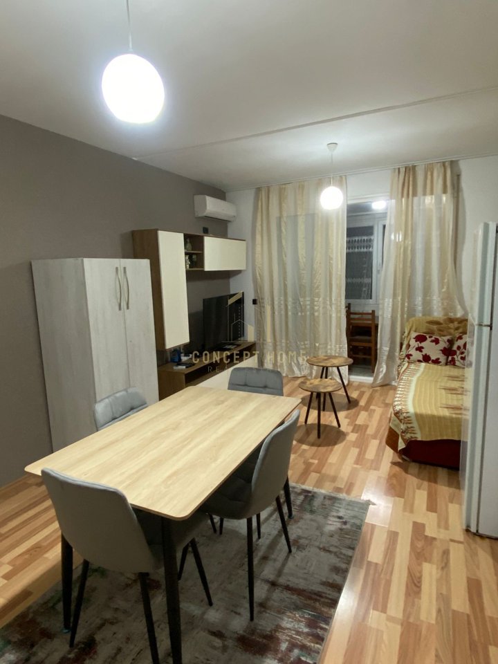 Studio apartment for rent in Astir