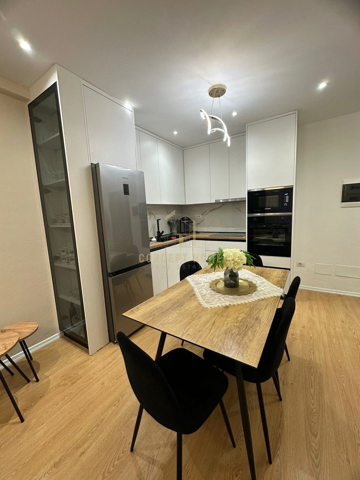 Apartament 2+1 Me Qira në  Univers City - 650€ | 90 m²