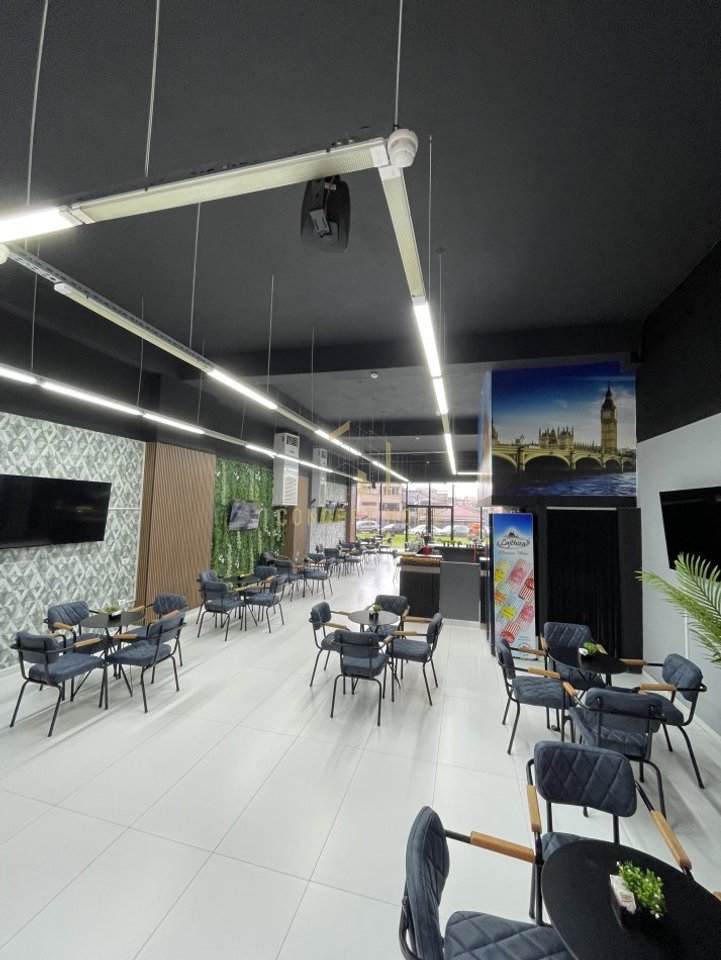 Ambient Multifunksional Me Qera tek Kompleksi INERTI shpk - 1100€ | Ambient 141 m²