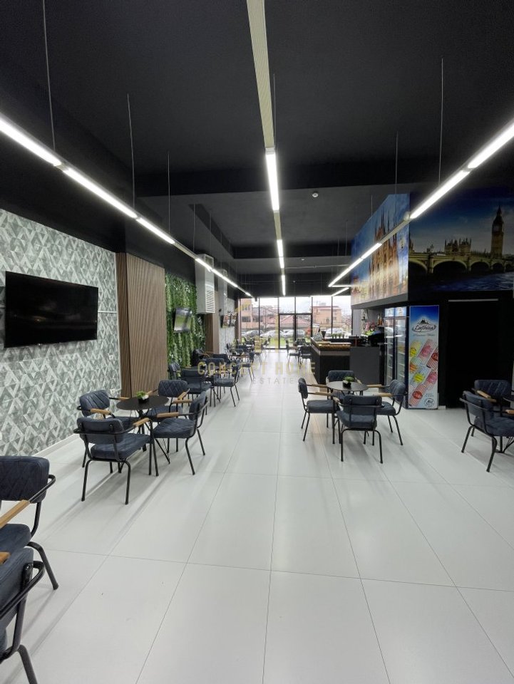 Ambient Multifunksional Me Qera tek Kompleksi INERTI shpk - 1100€ | Ambient 141 m²