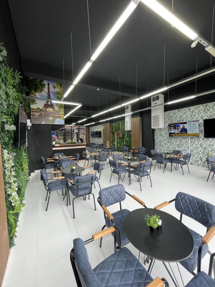 Ambient Multifunksional Me Qera tek Kompleksi INERTI shpk - 1100€ | Ambient 141 m²