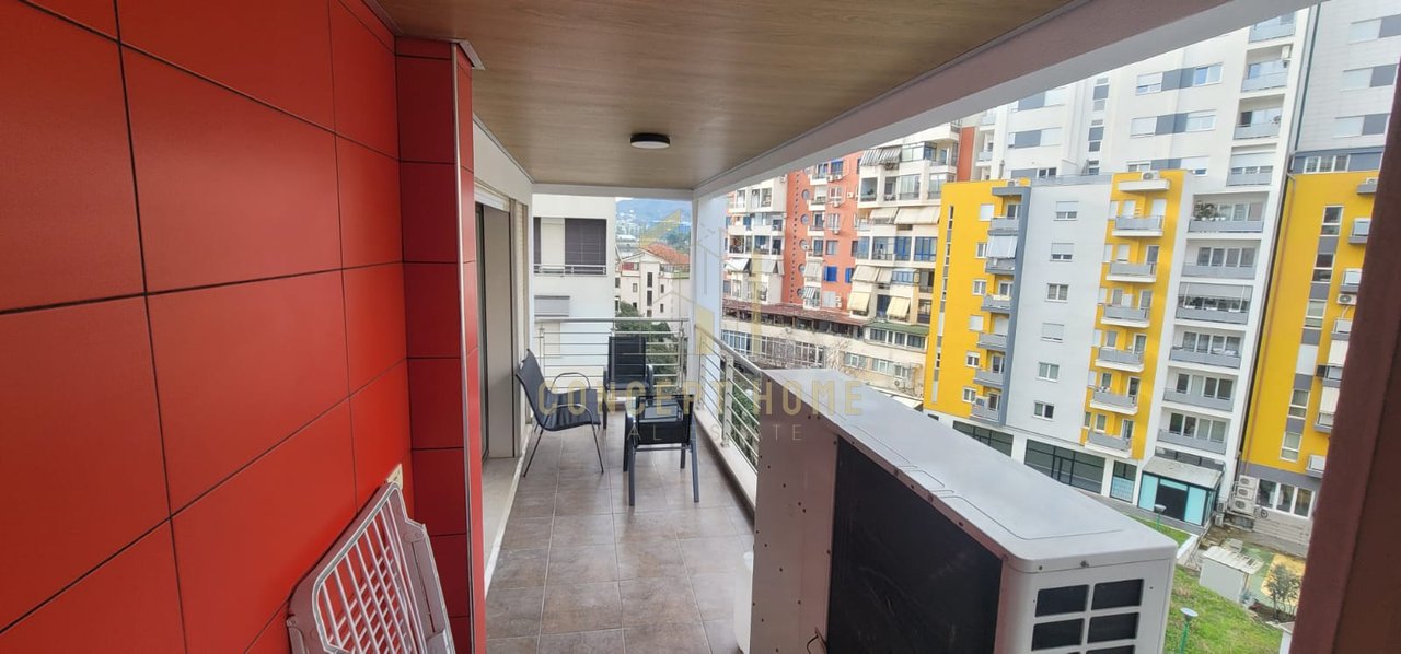 Jepet me qera apartament 3+1+2 tek Liqeni