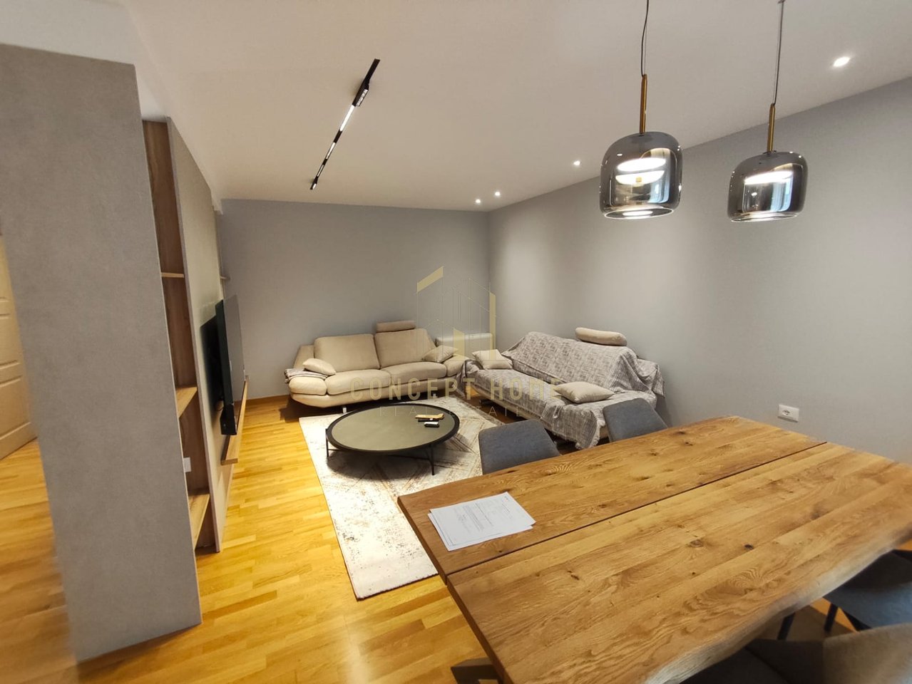Jepet me qera apartament 3+1+2 tek Liqeni