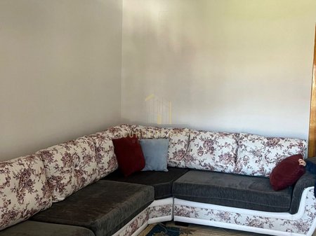 Jepet me qera shtepi private 2+1 ne Paskuqan