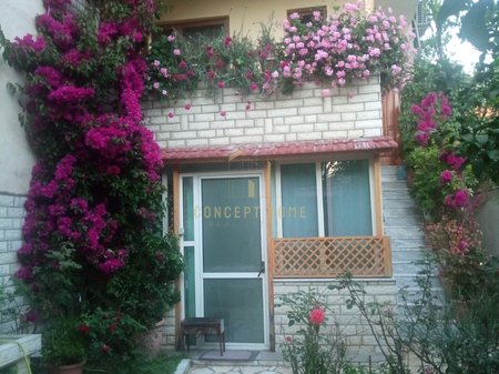 Casa 3+3 in Vendita nella Città Studenti, Tirana - 200.000€ | 153 m²