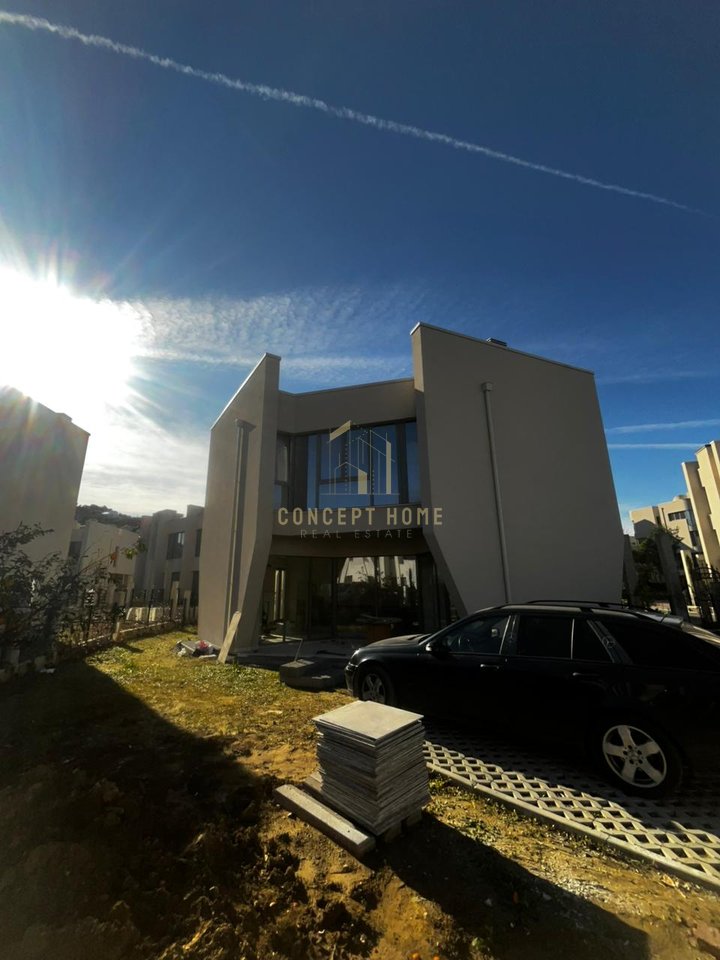 Jepet me Qera  Vile 3 kate tek Liqeni i Thate