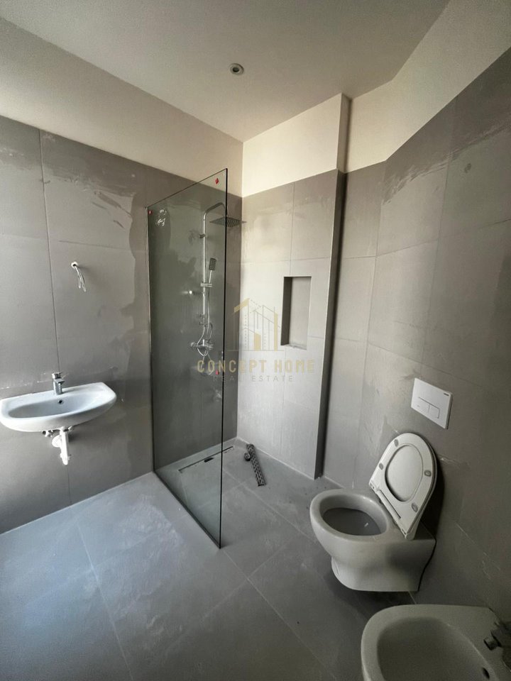 Jepet me Qera  Vile 3 kate tek Liqeni i Thate