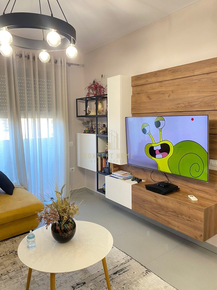 Jepet me qera apartament 1+1 tek Stadiumi Dinamo