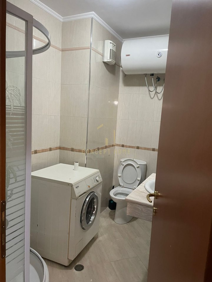 Apartament 2+1+2 Me Qira në Qendër, tek 9 Kateshet - 800€ | kati 7