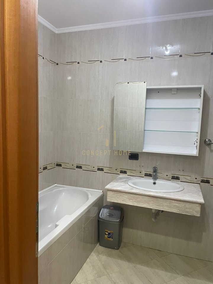 Apartament 2+1+2 Me Qira në Qendër, tek 9 Kateshet - 800€ | kati 7