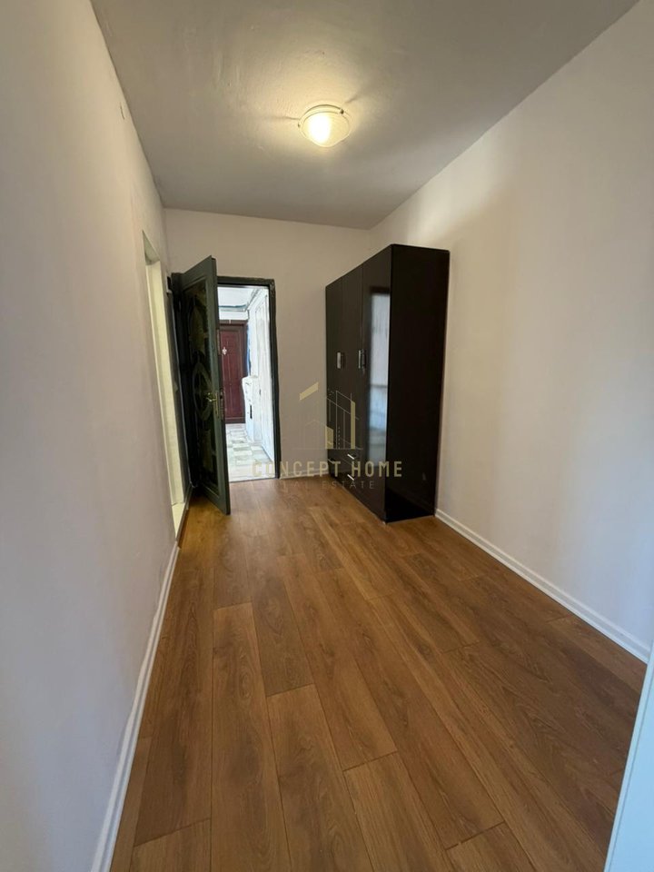 Shitet apartament 1+1 tek Pediatria