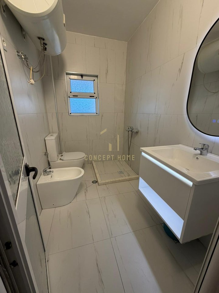 Shitet apartament 1+1 tek Pediatria