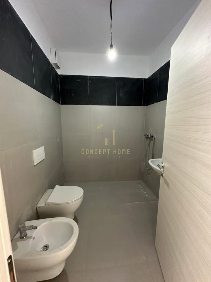 Jepet Me Qera Apartament 2+1+2 Ne Astir (River Residence)