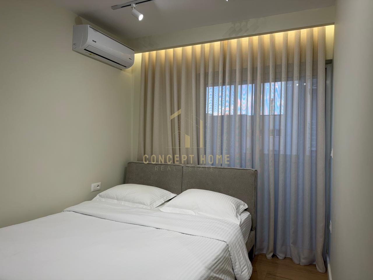 Shiten dy apartamente bashke 1+1 tek Kryqezimi 21 Dhjetorit.