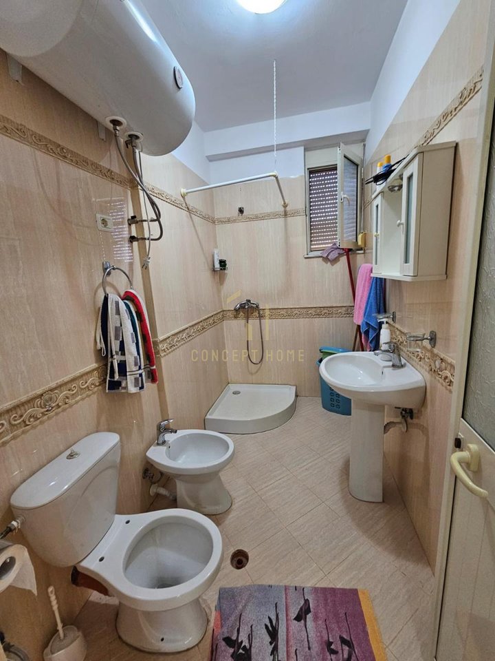 Shitet apartament 1+1+verand ne Golem/80,000 euro