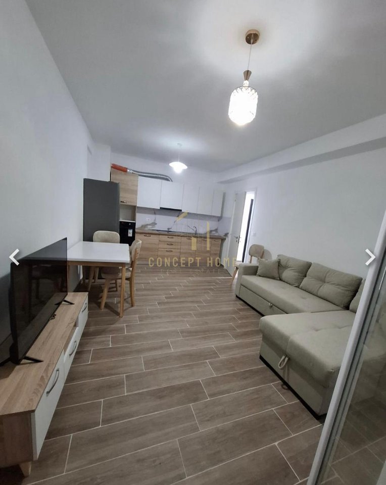 Jepet me qera apartament 2+1 ne fund te Rruges 5 Maj
