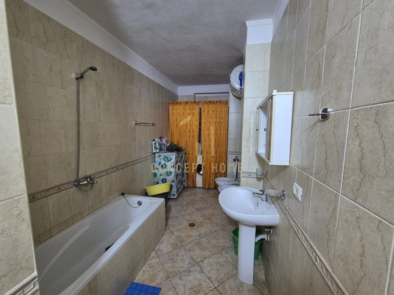 2+1 apartment for rent at Pallati me Shigjeta