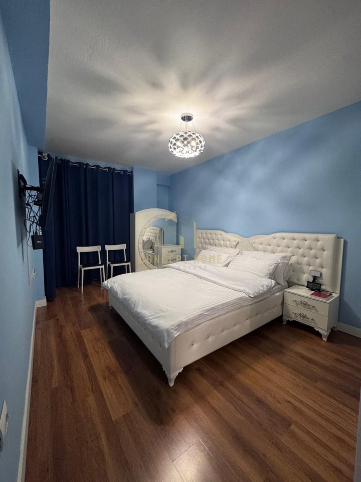 Jepet me qera apartamenti 2+1 tek Sheshi Willson