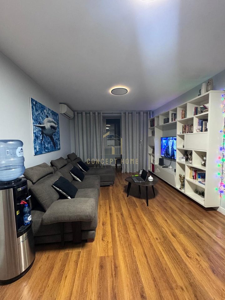 Jepet me qera apartamenti 2+1 tek Sheshi Willson