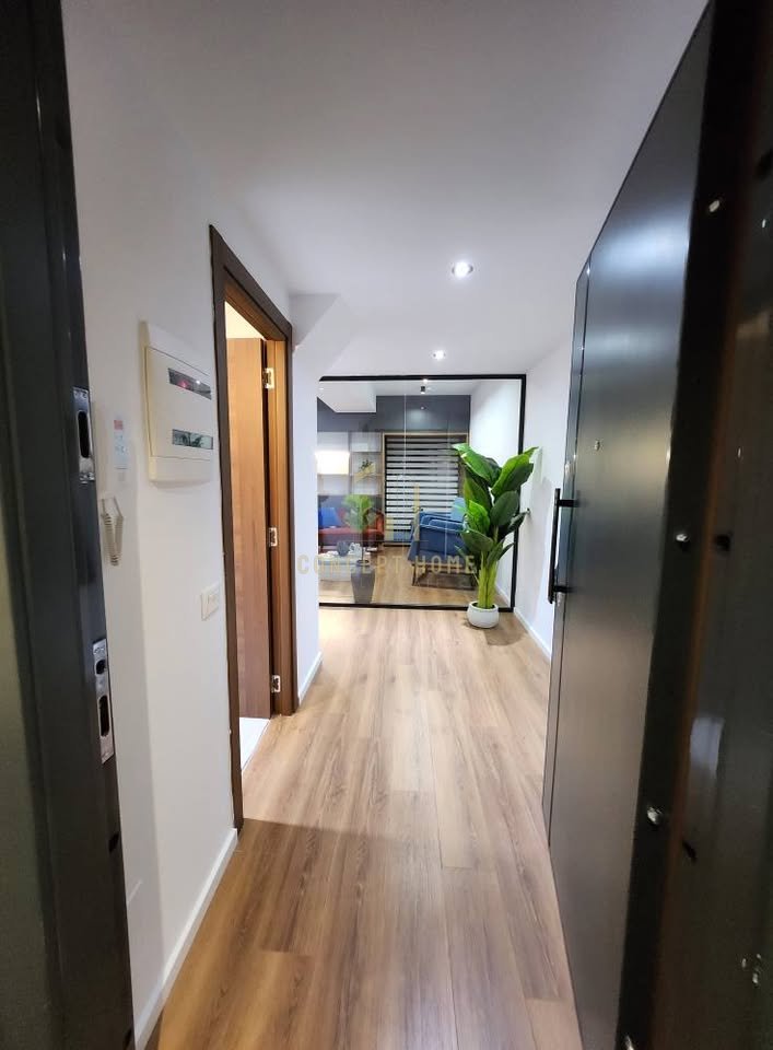 Office space for rent at 21 Dhjetori