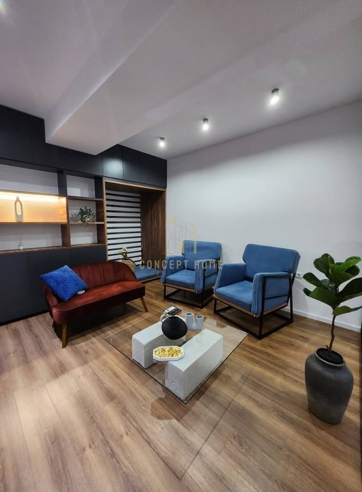 Office space for rent at 21 Dhjetori