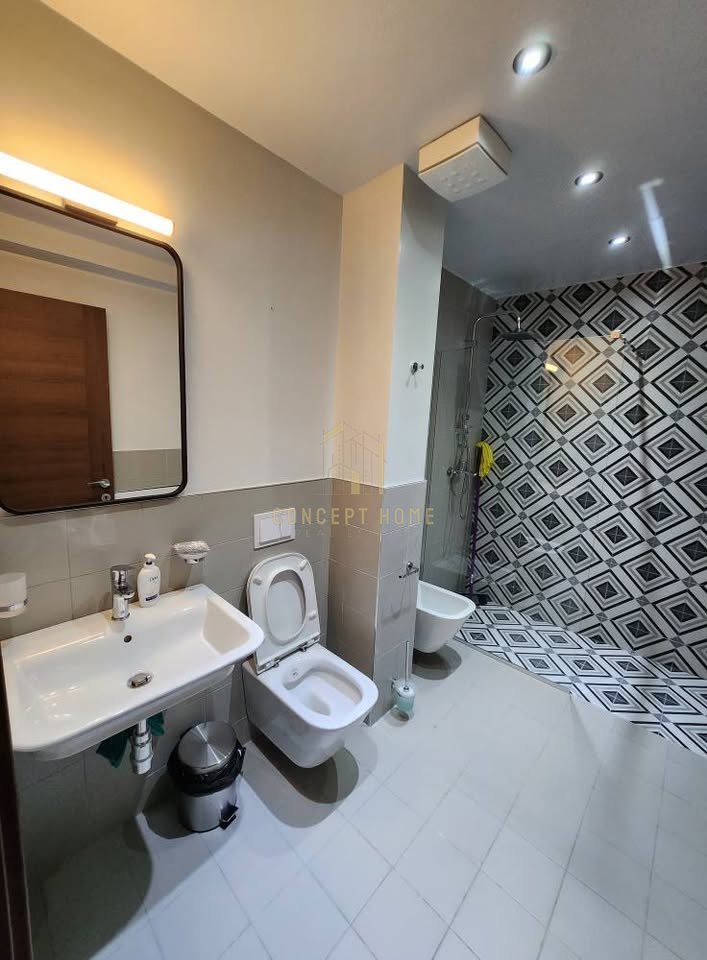 Office space for rent at 21 Dhjetori