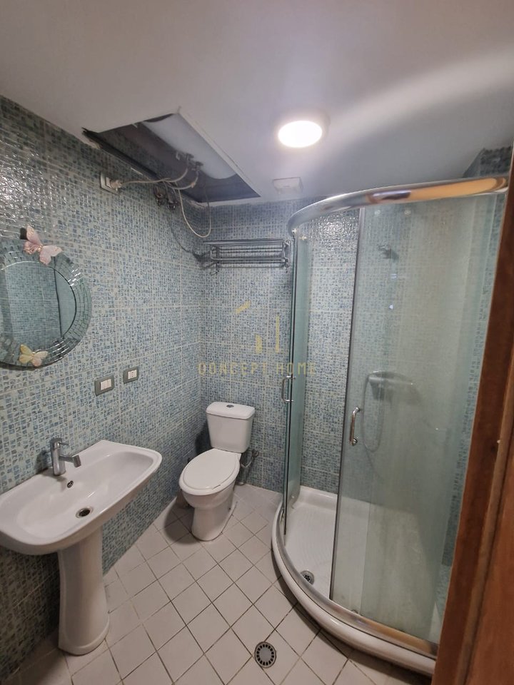 Apartment 3+1+2+2 for sale at Zogu i Zi