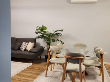 Appartamento 2+1+2 in Affitto a Lago Secco, Tirana - 1300€ | 115 m²