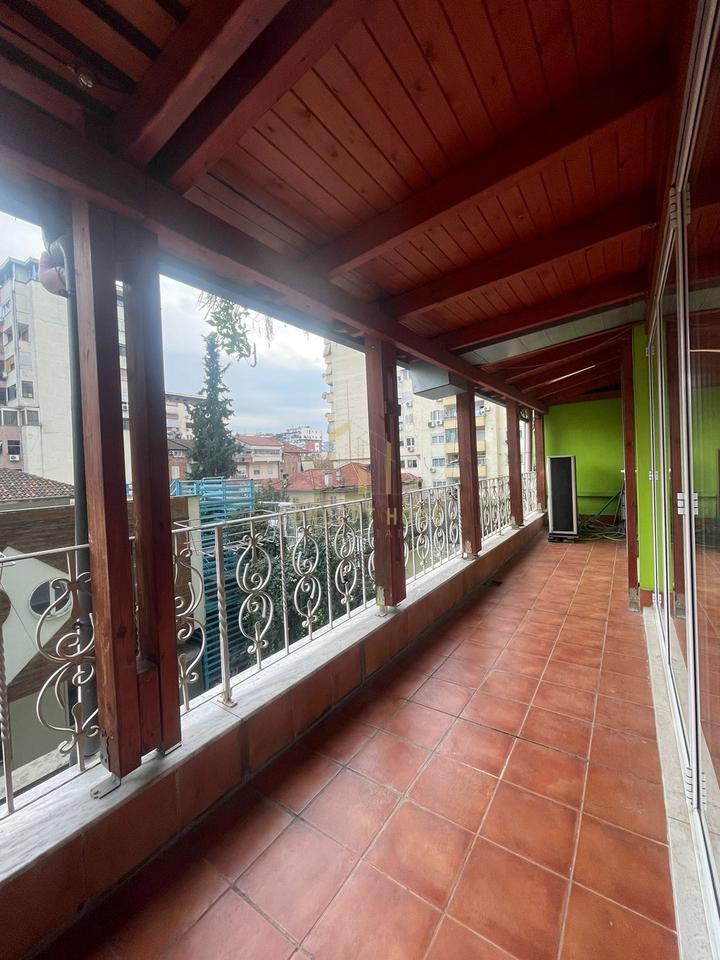 Apartment 3+1 for Sale in Bllok