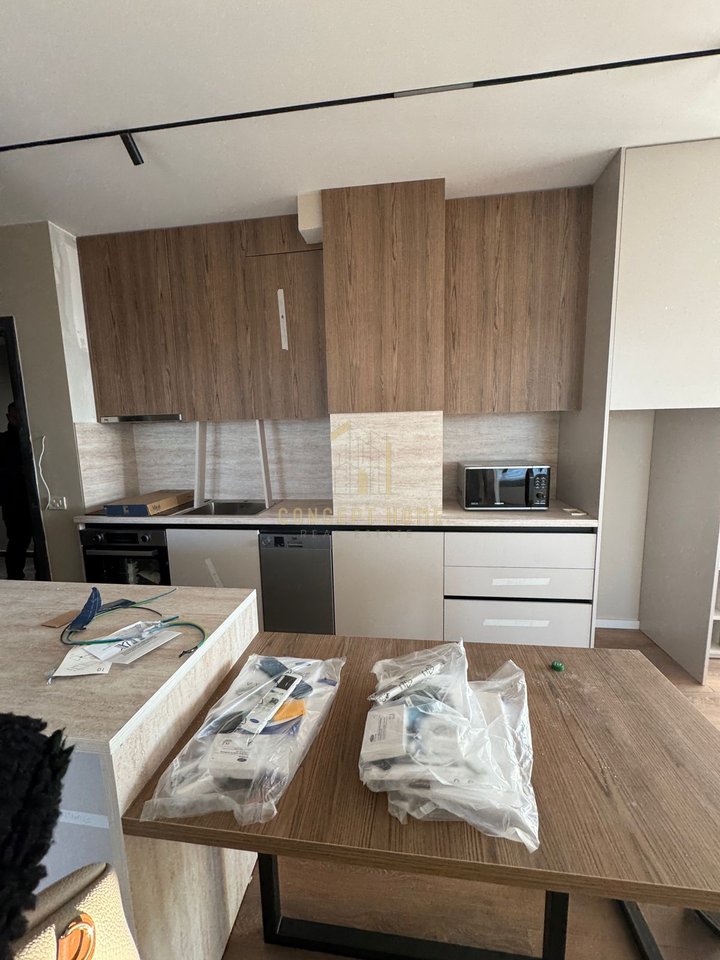 Jepet me qera apartment 2+1 tek Mine Peza