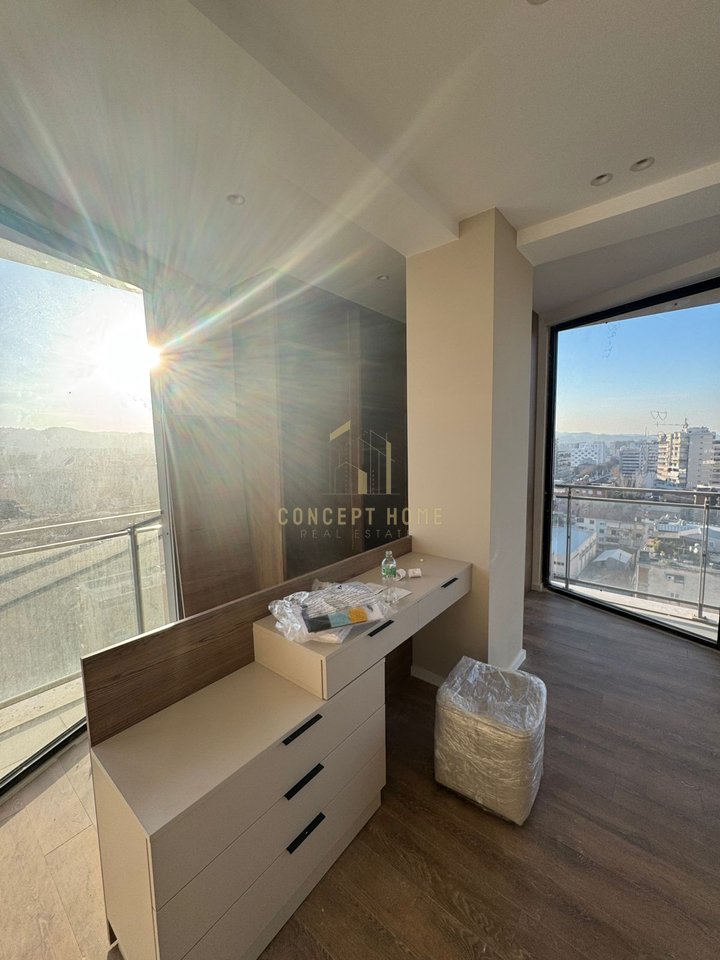 Jepet me qera apartment 2+1 tek Mine Peza