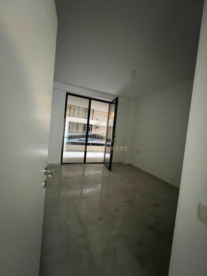 Jepet apartament me qira 2+1+2 te Mine Peza.