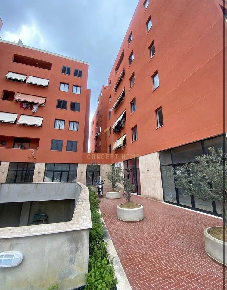 Jepet me qera apartament 2+1 ne Shkoze